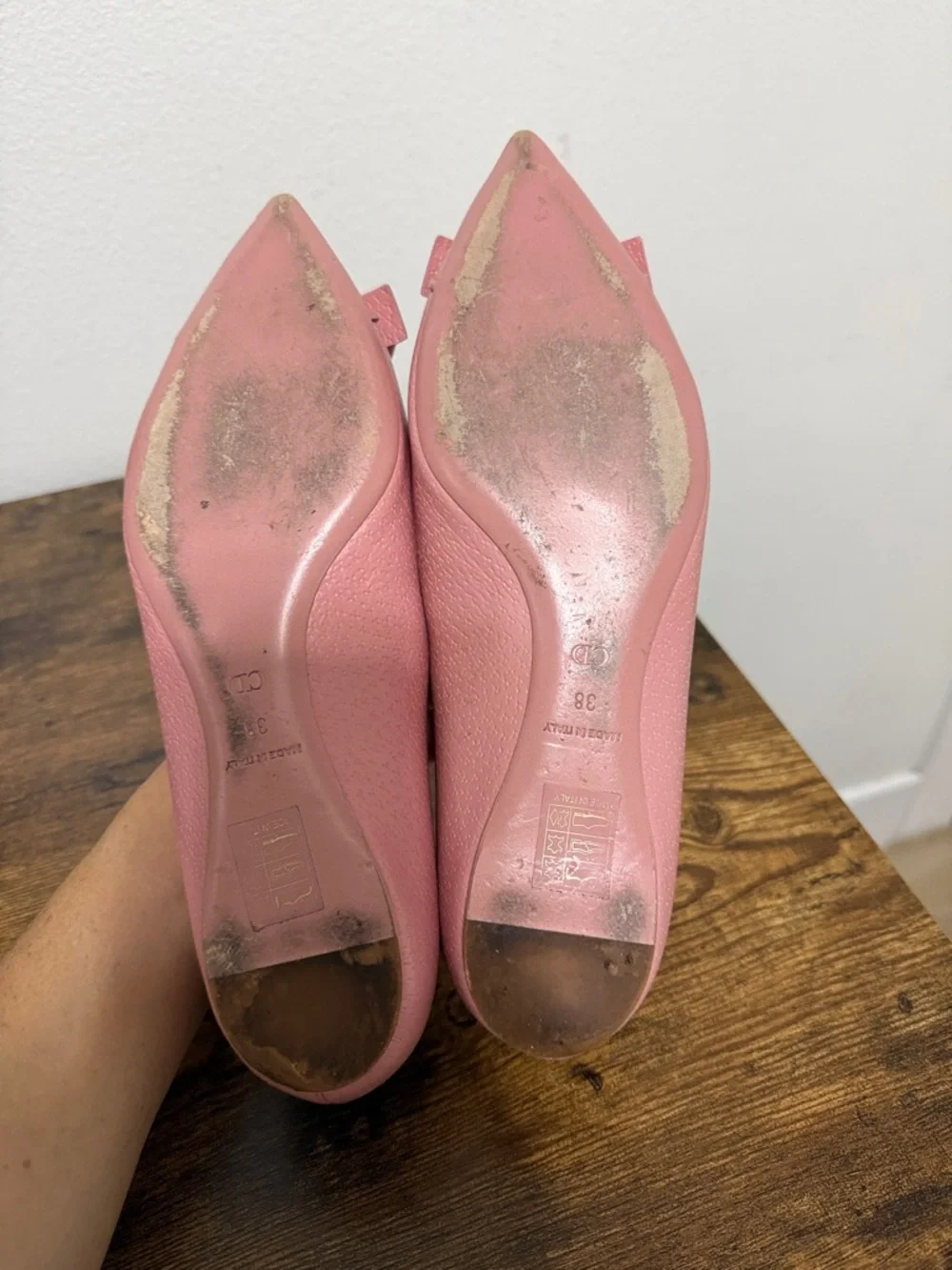 Dior Pink Pointed-Toe Leather Flats with Decorative Bow - Picture 4 of 4